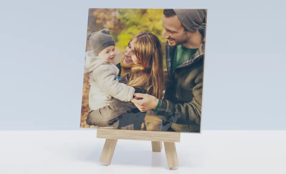Photo on tile with mini easel